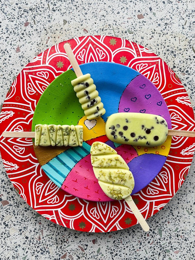 Paletas de Aguacate con Yogur Griego